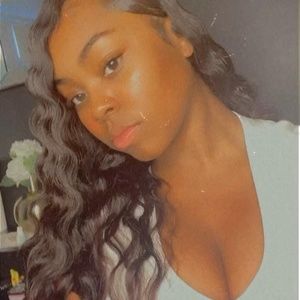 Meet your Posher, Laneise